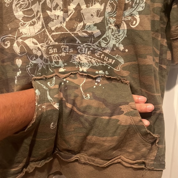 Camouflage print short sleeved sweatshirt - Picture 6 of 6